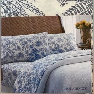 Tommy Bahama NWT Pen & Ink Queen Blue Cream Sheet Set